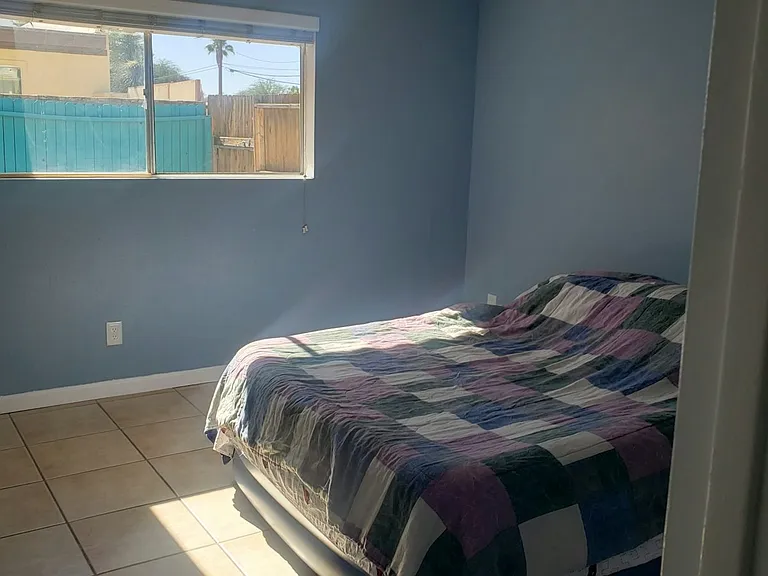 2nd bedroom