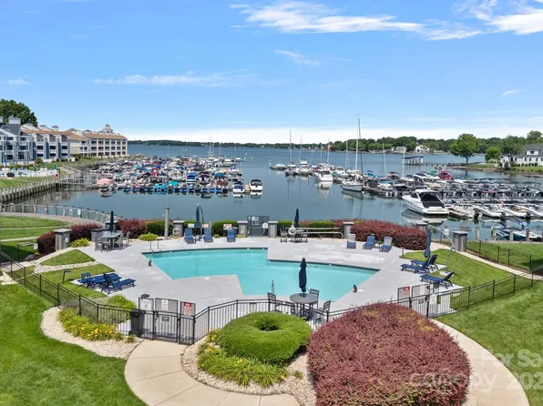 18853 Vineyard Point Ln, Cornelius, NC 28031