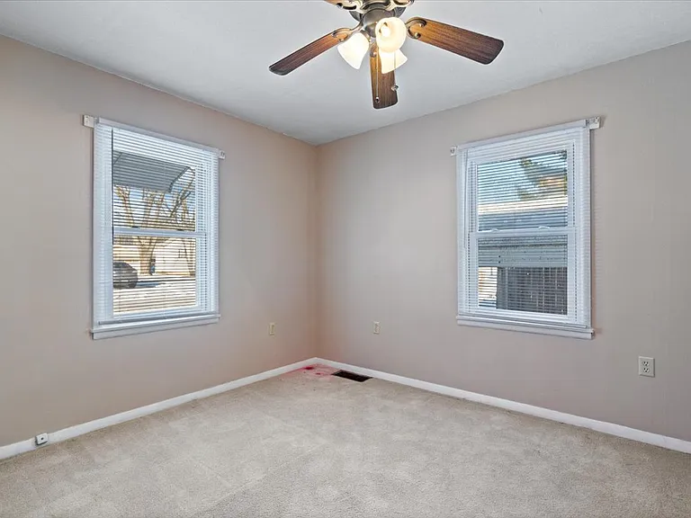 3241 S Harvey St — Photo 12