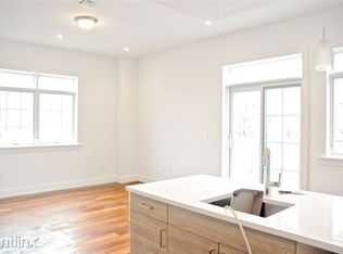51 Franklin St, Brooklyn, NY 11222