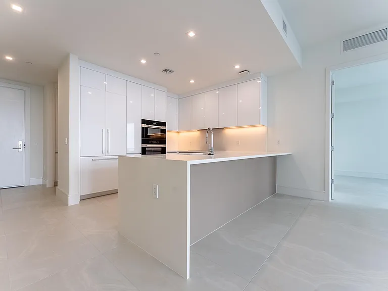220 Lake Shore Dr #1011 — Photo 9