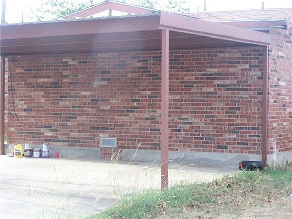 4th image of 1233 W Bishop St