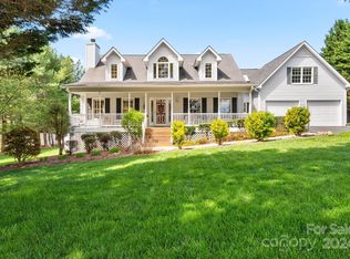 80 Sunwest Dr, Arden, NC 28704