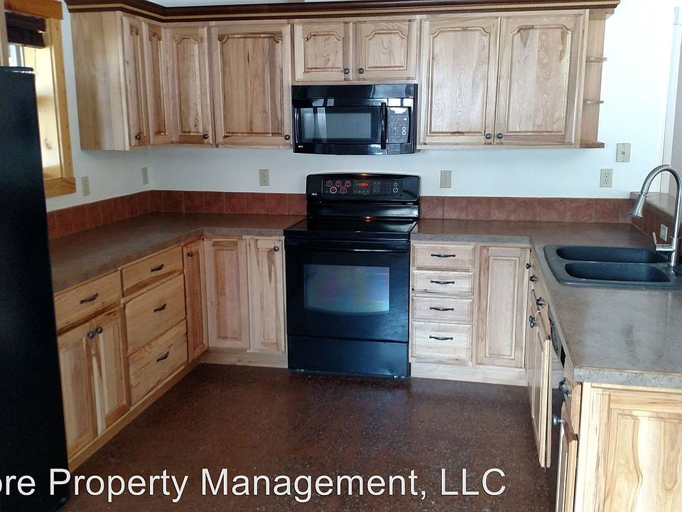 2nd image of 822 Reedy Ln