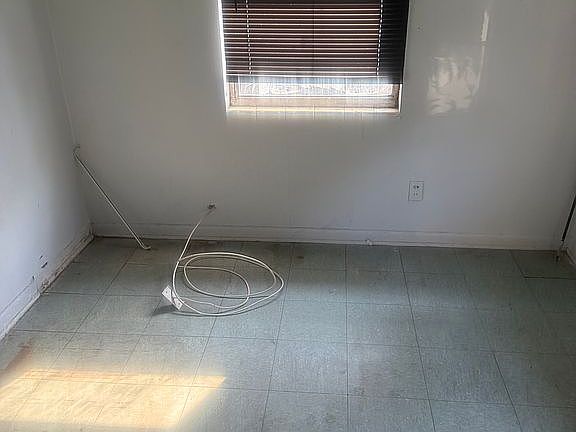 2nd image of 751 Crestwood St