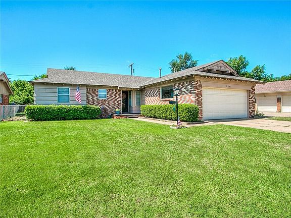2nd image of 2716 Ridgeview Dr