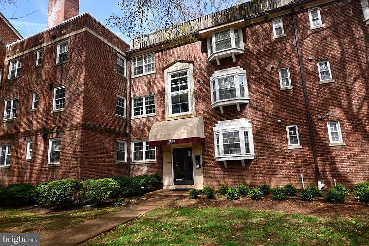1st image of 2104 N Scott St APT 31