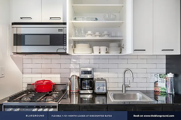 Rented by The Blueground | media 50