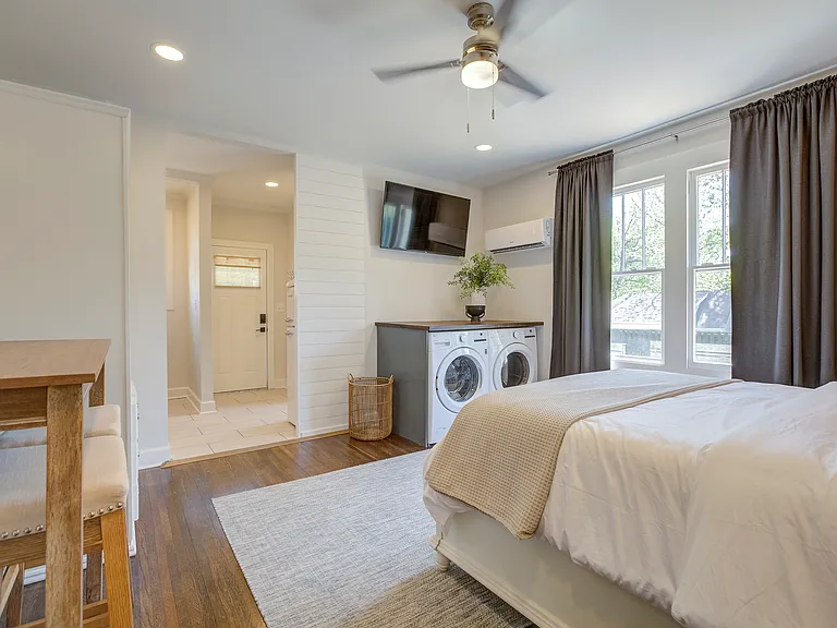 1613 S Mint St #C — Photo 2