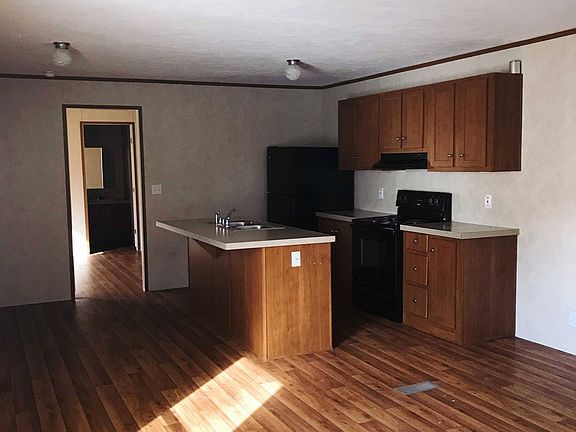 3rd image of 1101 W Harbour Dr