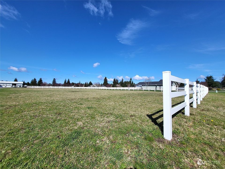 2nd image of 1081 Ashwood Lane