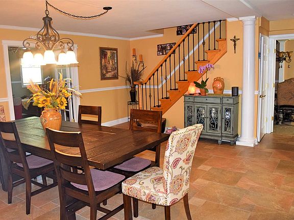 5th image of 79 Cottonwood Ln