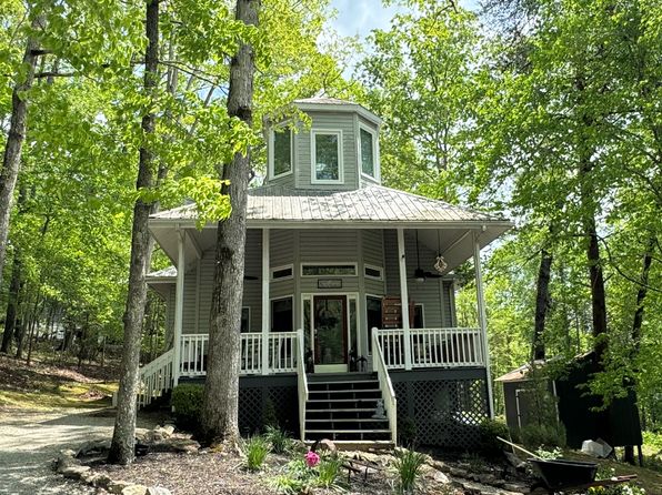 (undisclosed Address)