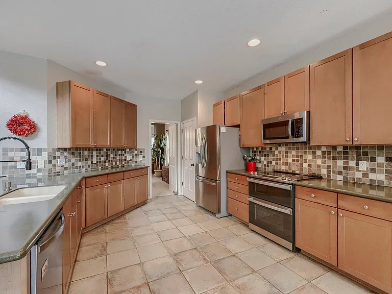 3808 Sunchase Dr — Photo 9