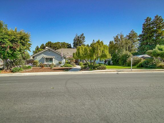2nd image of 347 Vista De Oro