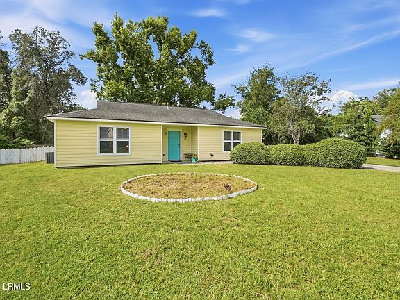 3rd image of 10 Quail Ridge Circle S