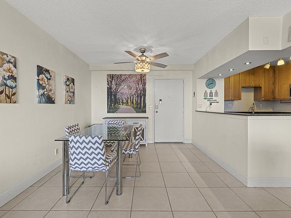 5th image of 1830 Embassy Drive #607
