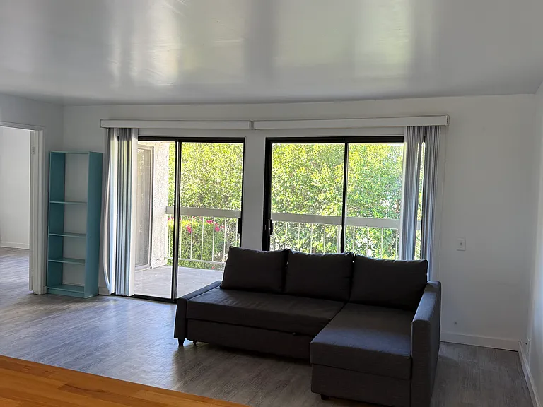 385 E Via Escuela — Photo 9