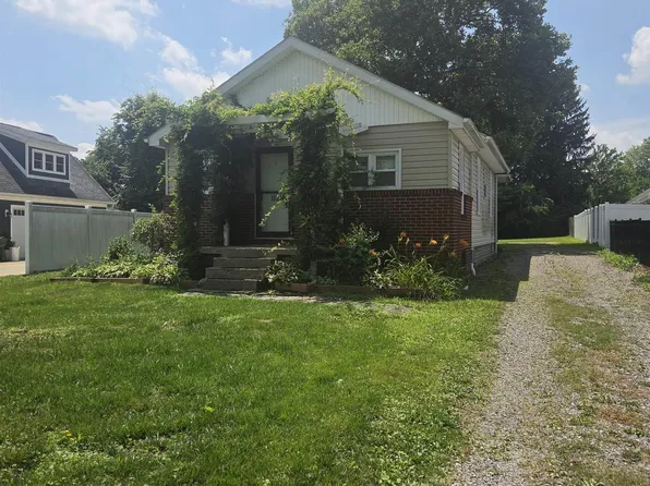 1127 Munsey St, Morgantown, WV 26505