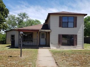 809 S Koogle St, Clarendon, TX 79226