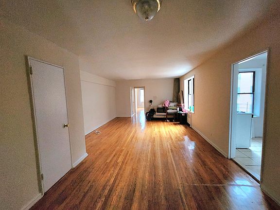 3rd image of 139-12 84th Dr #T4