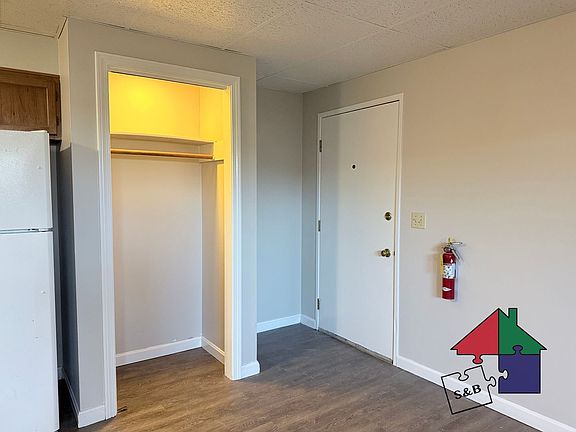 2nd image of 2 W Cobble Hill Rd #9