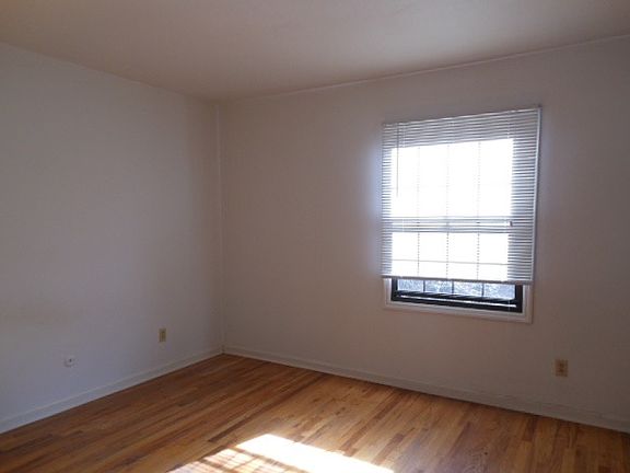Master bedroom is 15x11 1/2 , second is 11'x10'