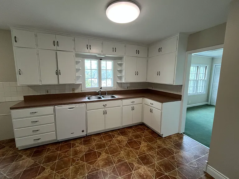 1197 SW Oakley Ave #B — Photo 6