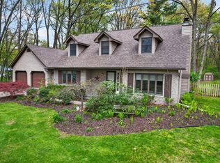 11425 McGregor Rd, Pinckney, MI 48169