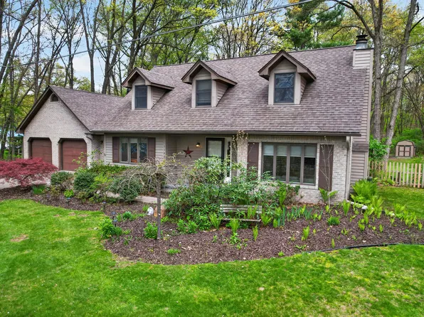 11425 McGregor Rd, Pinckney, MI 48169