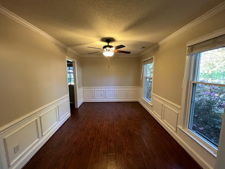104 Cavendish Dr — Photo 35