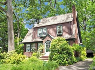 188 Woodland Ave, River Edge, NJ 07661