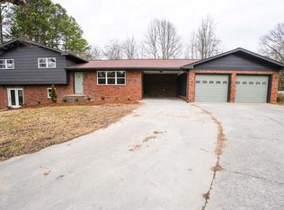 101 Cessna Cir, Dalton, GA 30721