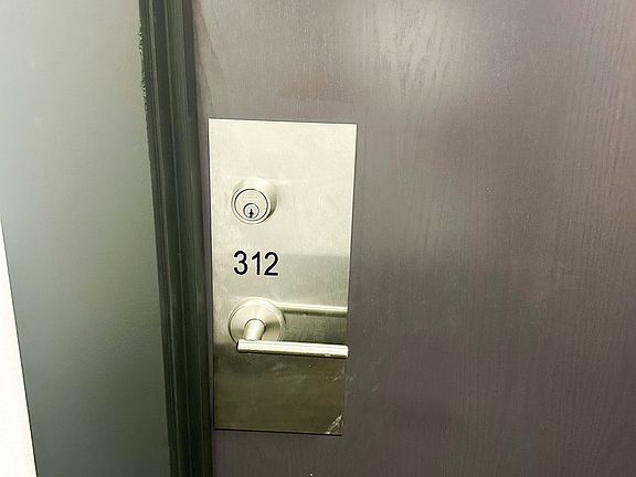 2nd image of 281 Woodbridge Ave #312