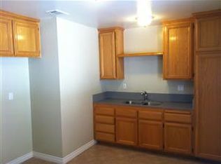 1049 N Verde Ave APT B, Rialto, CA 92376