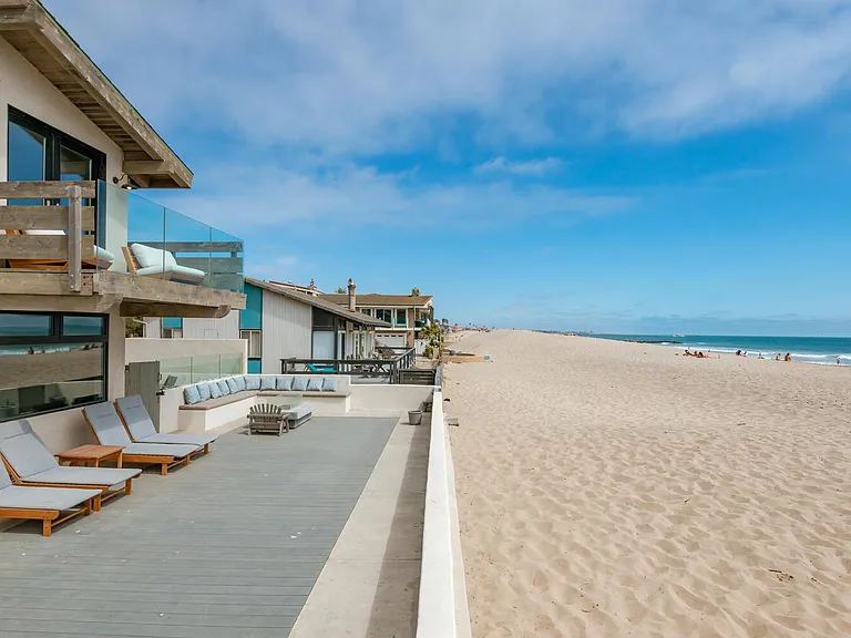 Beach front deck and master bedroom upper deck