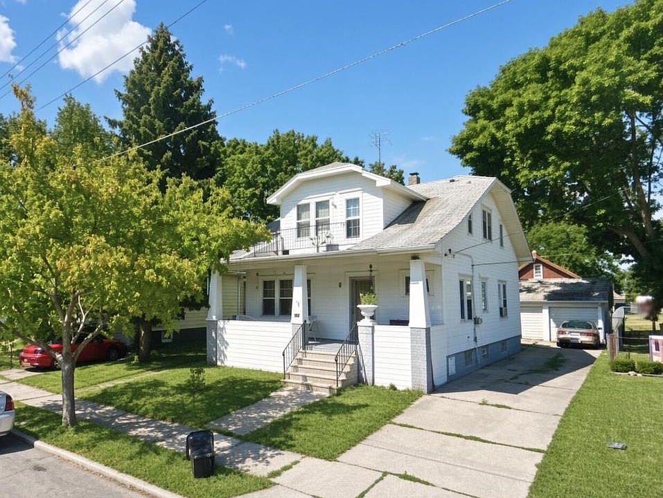 1st image of 4704 18th AVENUE