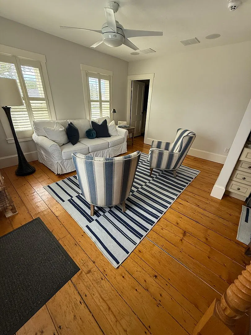 8 South Street — Photo 2