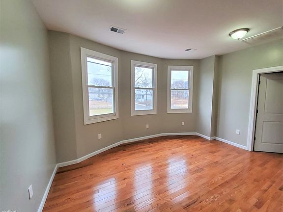 7dc529f3-0c72-47ea-9195-8243f68328bf