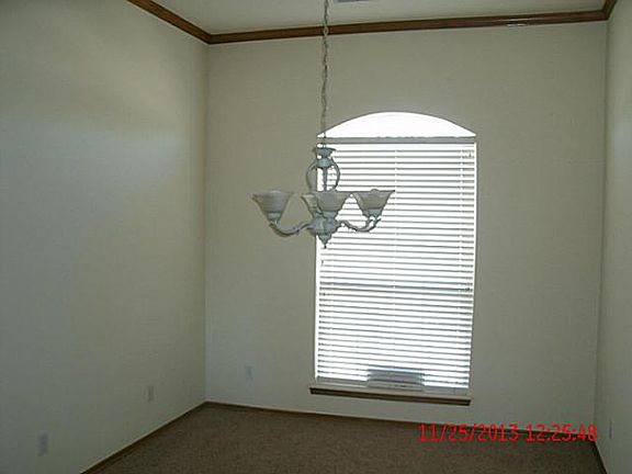 5th image of 1329 SW 124th St