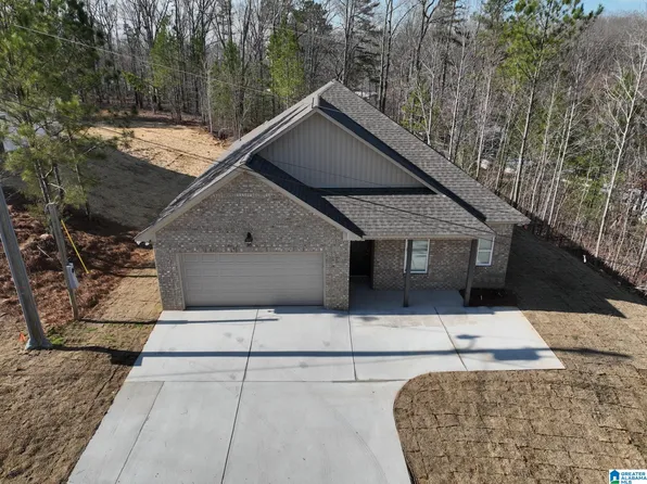 34 Robinwood Dr, Remlap, AL 35133