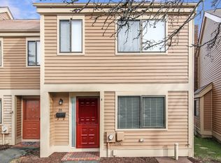 35 Greenway Ln, Rye Brook, NY 10573