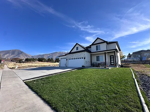 285 W Olympic Ln Photo 1