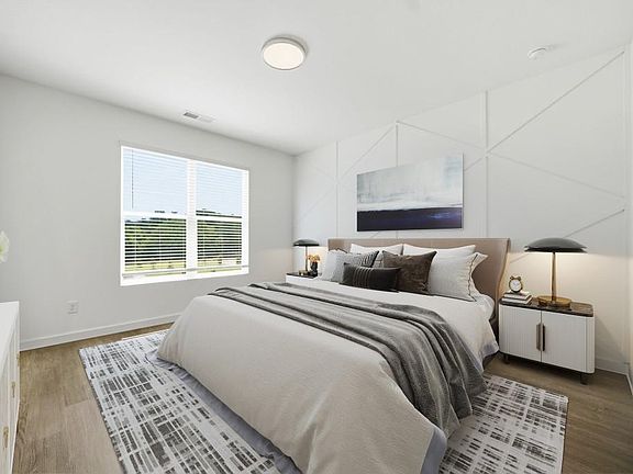 4th image of 1096 Glen Opal Dr