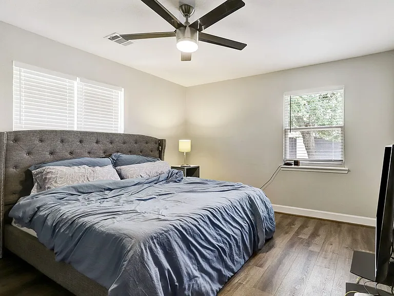 5146 Stuyvesant Ln — Photo 11