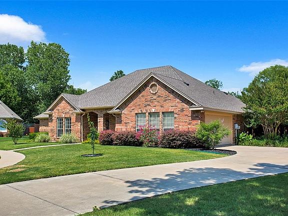 2nd image of 5568 Greenview Ct