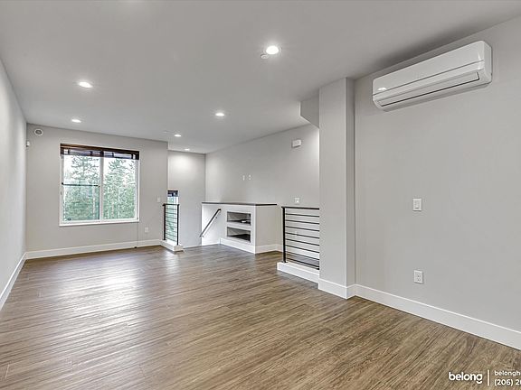 5th image of 510 Coho Walk SE