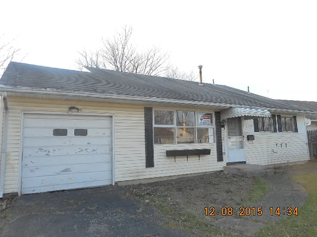 1175 Country Club Rd photo 1
