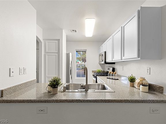 3rd image of 10387 Beautiful Fruit St