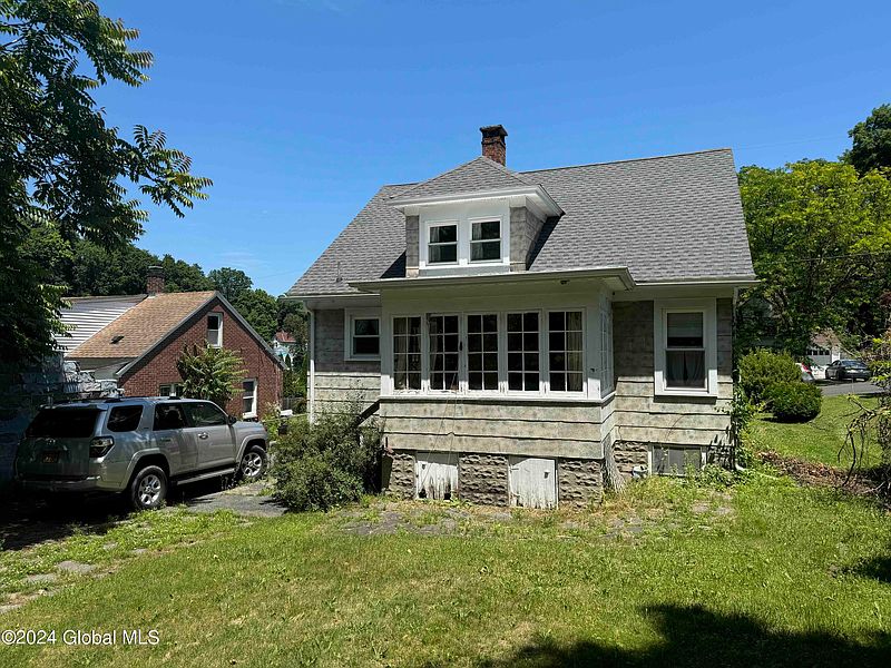 4th image of 26 Navara Street